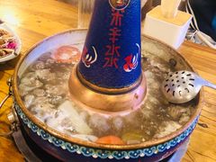 -毛辣果·贵州红酸汤牛肉火锅(西单店)