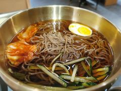 朝鲜冷面-围炉肉舍•炭烤活鳗•丹东海鲜烤肉(步行街店)