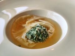 荠菜春笋汤包-澜亭中餐厅·一线江景·尊蓝豪华精选