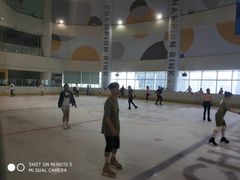-冠军冰场CHAMPION RINK(百联又一城店)