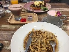 -FLOVIE FLORIST CAFE