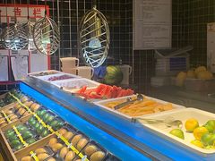 水果-V-ONE西雅图海鲜自助餐厅(仓山万达广场店)