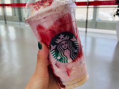 草莓轻乳酪星冰乐-星巴克(兰州中川机场T2出发店)