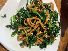 -东来菜馆•手抓海鲜家常菜•海鲜锅贴(鸽子窝店)