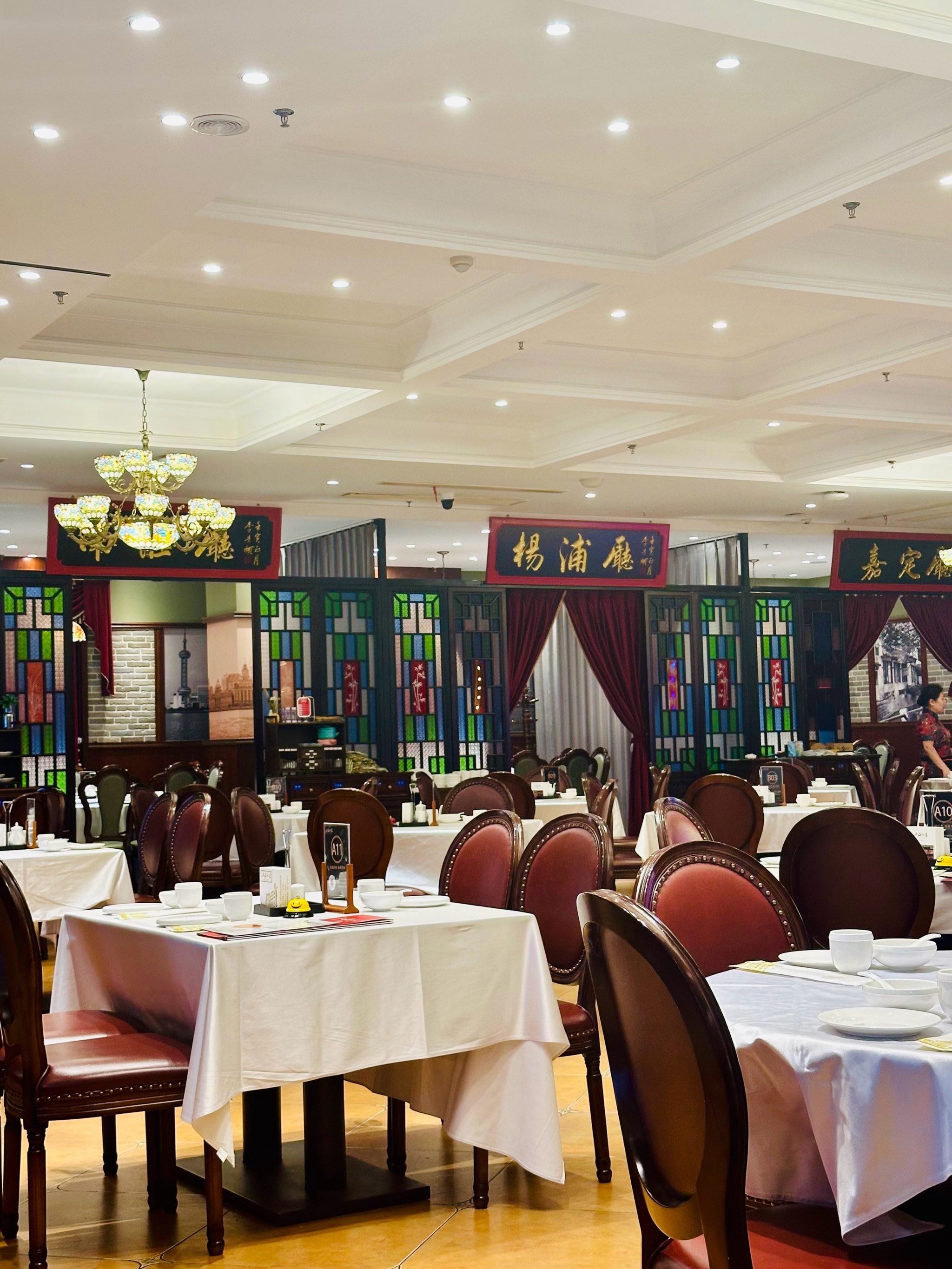 钟楼街的上海饭店很不错!