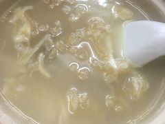 鸡煲花胶鱼翅-添發碗仔翅美食
