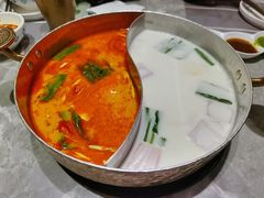 冬阴功龙虾椰子鸡鸳鸯锅-四面泰(万象城店)