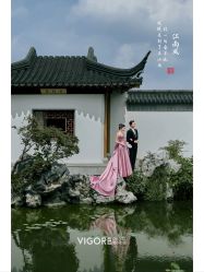 -雪中彩影婚纱摄影·微光艺术中心