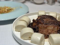 茶树菇扣肉-青岛富力艾美酒店-乐美中餐厅创意胶东菜