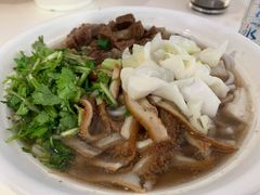 -花溪王记牛肉粉(四季花溪商场店)