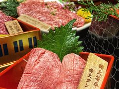-山川小町·极番烧肉(新地假日广场店)