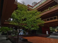 -瑞虹新天地月亮湾