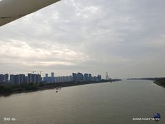-南京眼步行桥