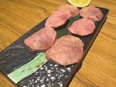 厚切牛舌-炼火烤肉店