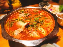 -野山舂·贵州现舂酸汤火锅(鸿通城店)