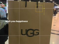 -UGG(燕莎奥特莱斯购物中心店)