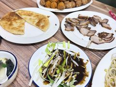 -铁东熏肉大饼铺老二马路黑牌子