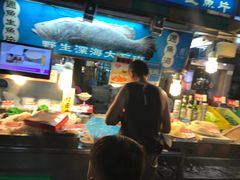 -六合夜市