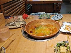 -洱火云南酸菜牛肉火锅(石景山当代商城店)