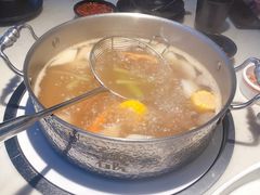 -左庭右院鲜牛肉火锅(浦江欢乐颂店)