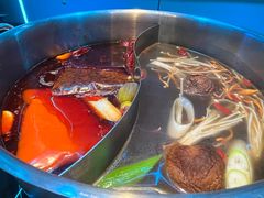 -唯爱KTV聚会餐厅(仙林东城汇店)