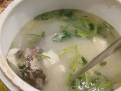 -正宗鸡饭粤香酒家(朱村店)