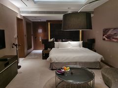 -上海滴水湖皇冠假日酒店