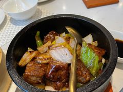 石锅黑椒牛柳粒-喜粤8号(四海唐人街店)