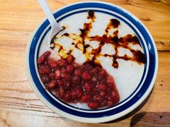 红豆稀饭-泥糊破店小酒馆·团建聚餐(南京西路店)