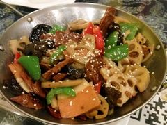 干锅卤味香-天一朴素(武汉大学店)