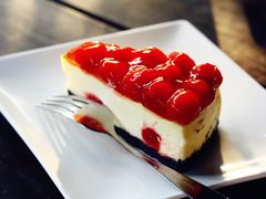 樱桃芝士蛋糕-新沙洞咖啡(泉乐坊店)