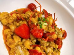 -鱼鲜饭香·招牌汽锅剁椒鱼头王