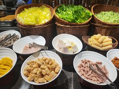 -金马门国际美食百汇(珞喻路店)