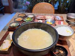 -银米·云南传统过桥米线(双廊黑金冠店)