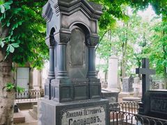 -亚历山大·涅夫斯基修道院