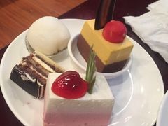 -荣誉国际酒店-云顶旋转餐厅