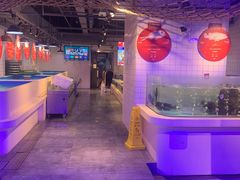 大堂-日进一片海.生腌海鲜火锅.宵夜烧烤(三里屯总店)