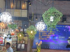 -临界音乐酒馆·小龙虾·江湖菜(华熙LIVE·鱼洞店)