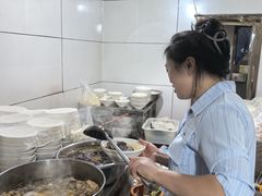 加一份血-文山荷鲜居(翠湖店)