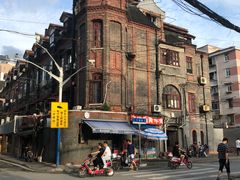 -梅记大块头爆鱼店(乍浦路店)