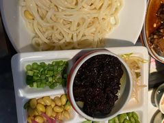 老北京炸酱面-京味斋·北京烤鸭(华威桥北工大店)