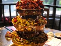 -沪小二炭火蛙锅(淮海中路美食不夜城店)