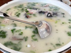 -美顺香食府鱼头老店(雪野湖店)