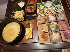 -银米·云南传统过桥米线(双廊黑金冠店)