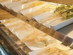 -辣八香新疆孜然串烤火锅(环球港店)