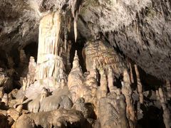 -波斯托伊纳溶洞