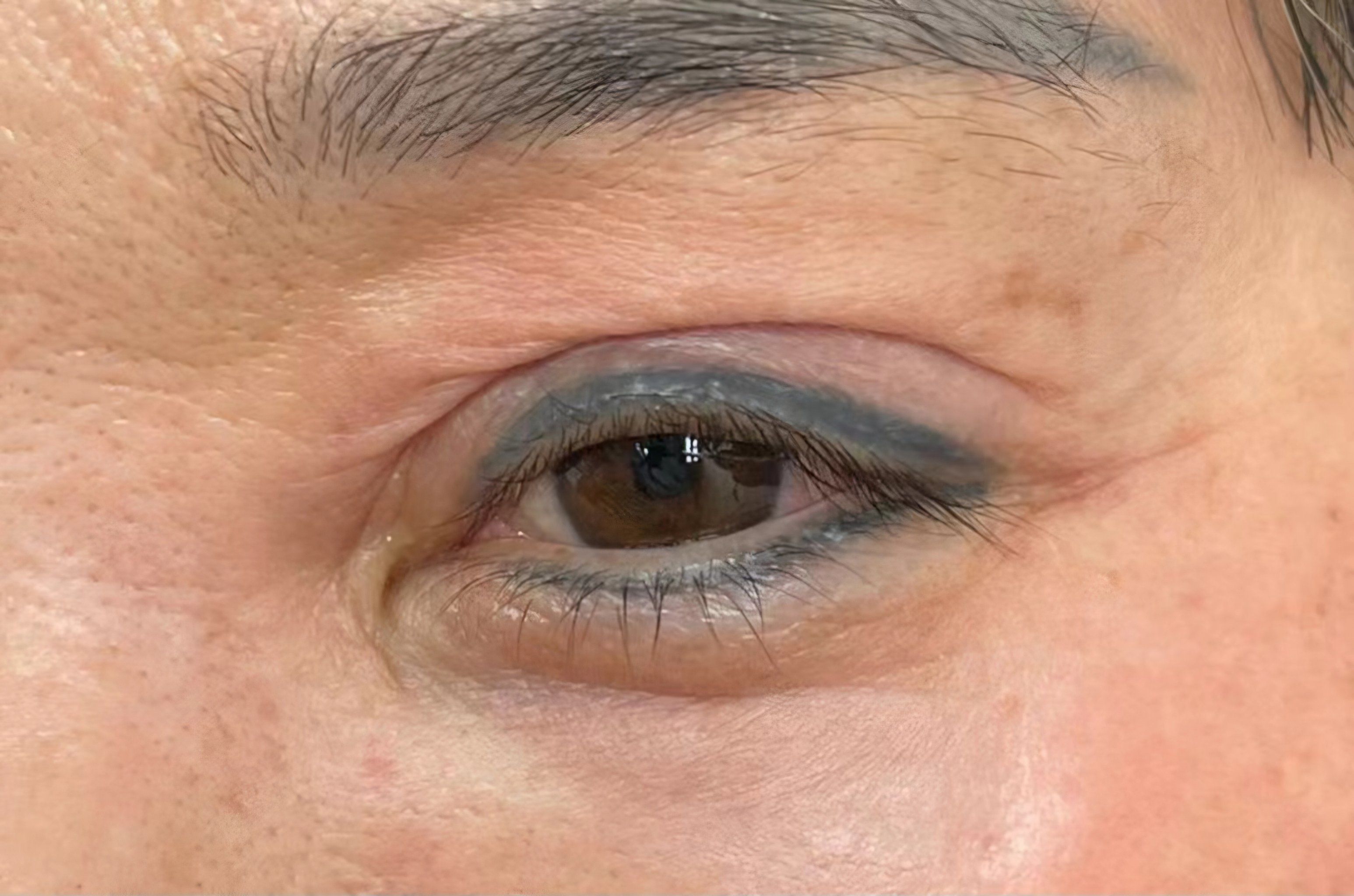 阿姨的大熊猫眼线终于要上岸了 二十多年前纹的