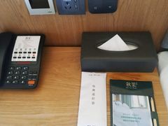 -秋果酒店(北京中日友好医院和平里地铁站店)