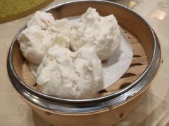 蜜汁叉烧包-广东胜利宾馆西关粤中餐厅