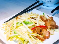 -匠心牛公馆·潮汕牛肉海鲜火锅(索菲特店)